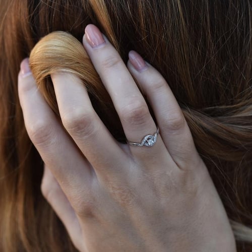 Ring mit Diamanten Nurisa