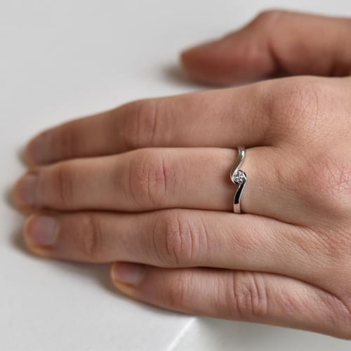 Verlobungsring mit Diamant Zanzo