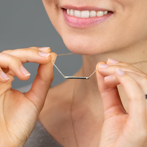 Zarte silberne Kette mit einem Diamanten Dayna