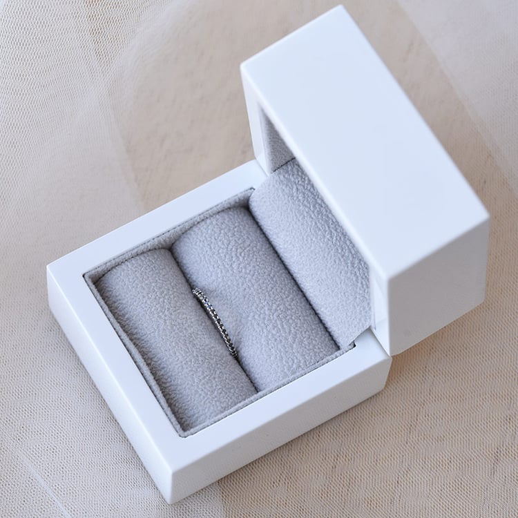 Eternity Ehering mit schwarzen Diamanten und Herrenring Oana 67549