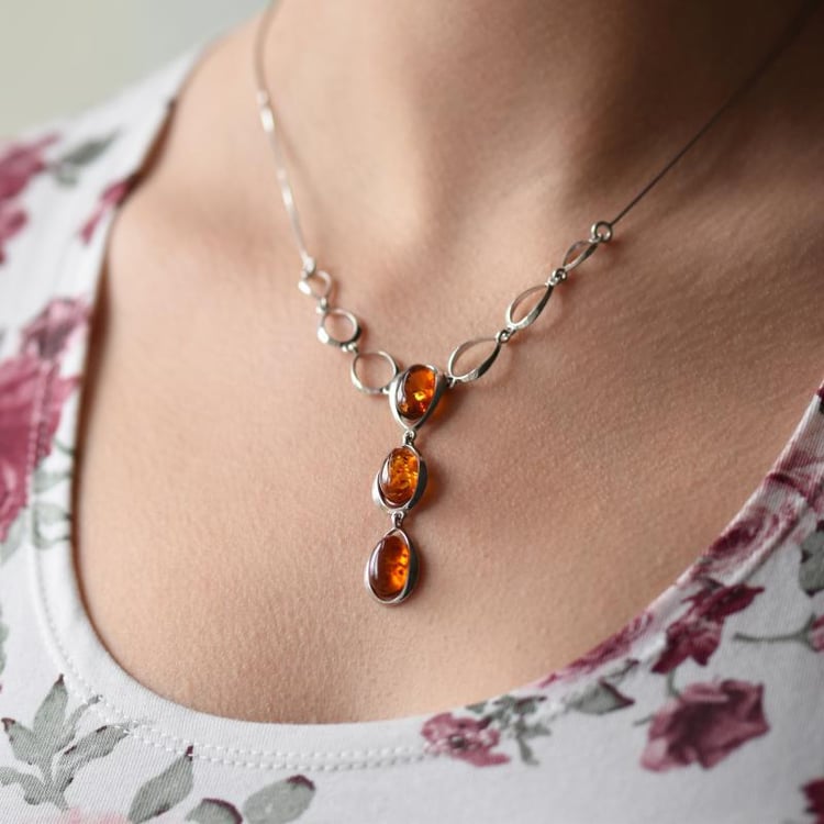 Anhänger mit Bernstein 15062