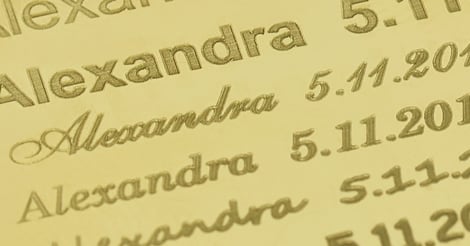 Gravurbeispiele und Auswahl der geeigneten Schriftart