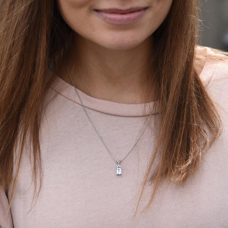 Goldanhänger mit Aquamarin und Diamanten Deandra 14350