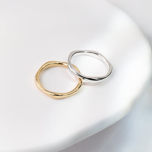 Silberner gewellter Ring Jax