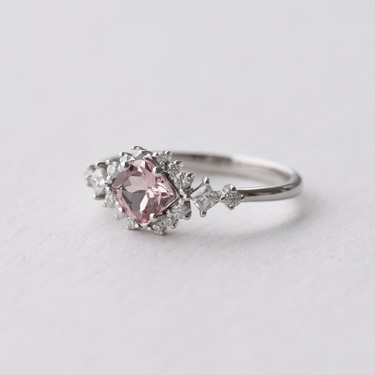 Goldener Ring mit Princess Morganit und Moissaniten Medrie 74634