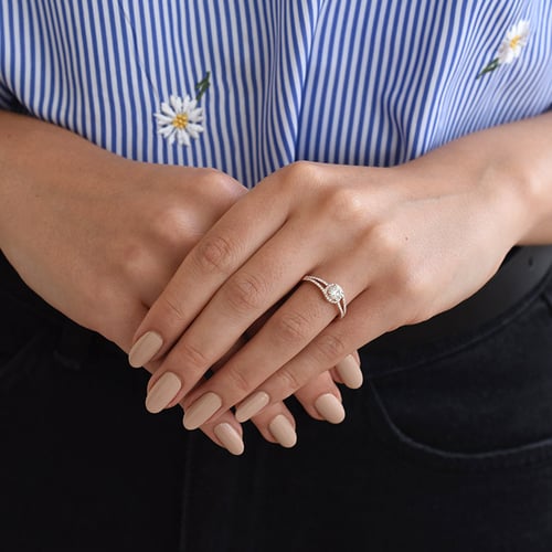 Halo-Verlobungsring mit Lab Grown Diamanten Mevlie