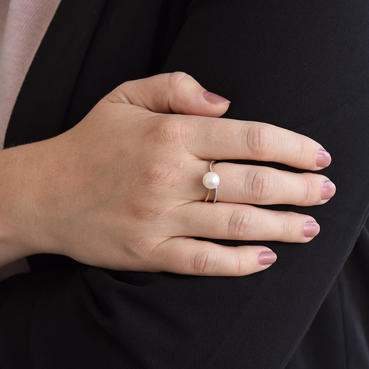 Eleganter Ring mit Perle und Diamanten Enrica 86671