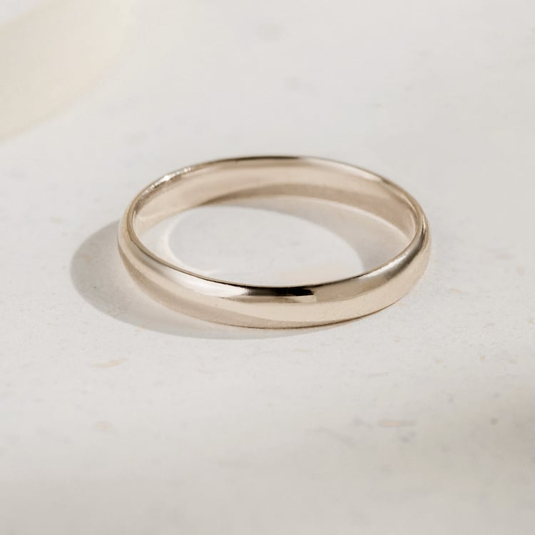 Schlichte Eheringe aus Gold in Haselnussfarbe Ygyn 166276