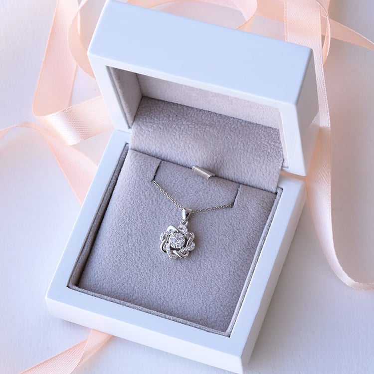 Diamantschmuck Set in Blumenform Crisanta 146989