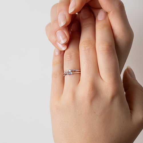 Minimalistischer Ring mit Aquamarin Koos
