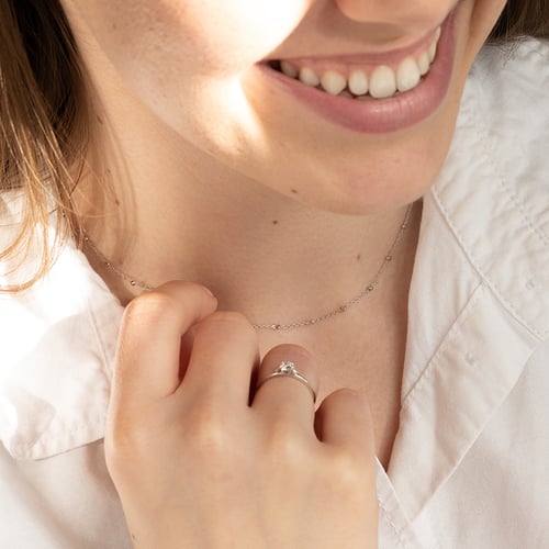 Verlobungsring mit Diamanten Hye