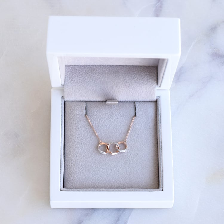 Aussagekräftiger Anhänger voller Diamanten Rohit 87418