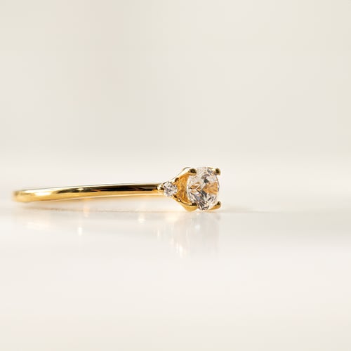 Verlobungsring mit Diamanten Hye