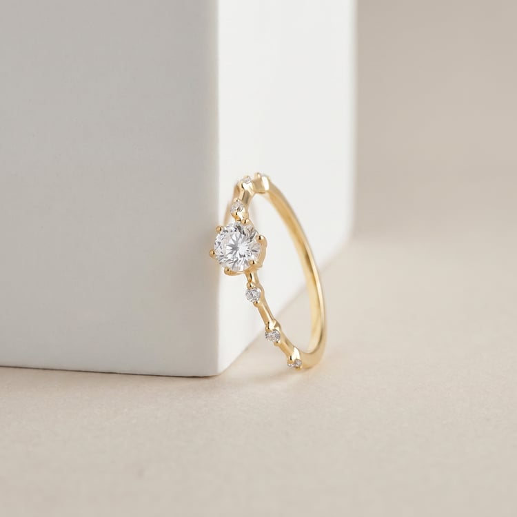Silberner Ring mit Moissaniten Imelda 167621