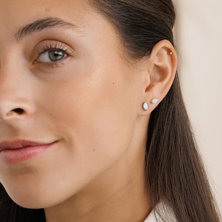 Minimalistische Ohrringe mit Smaragden 158412