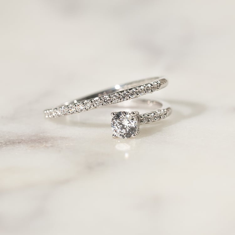 Unkonventioneller Verlobungsring mit Lab Grown Diamanten Cyrus 137556