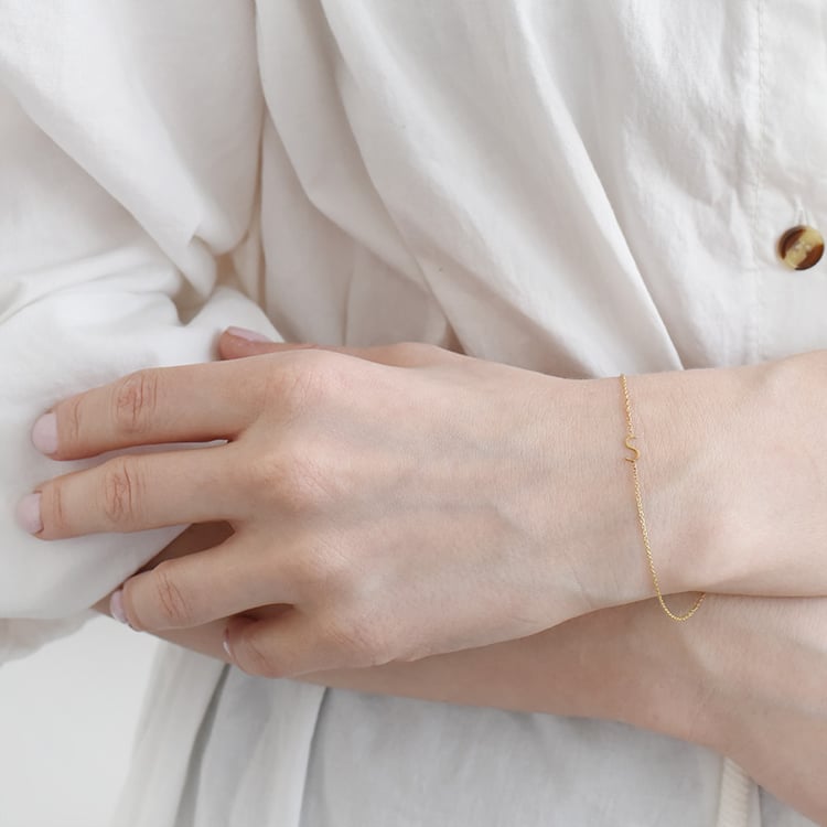 Armband mit Buchstaben Ihrer Auswahl Annika 96429