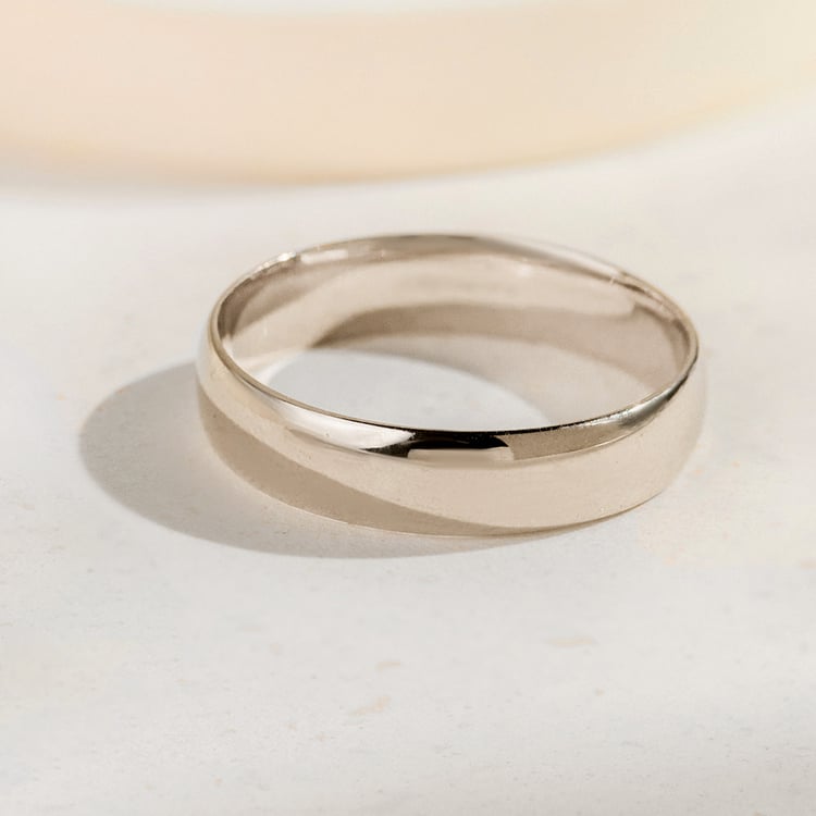 Schlichte Eheringe aus Gold in Haselnussfarbe Ygyn 166277