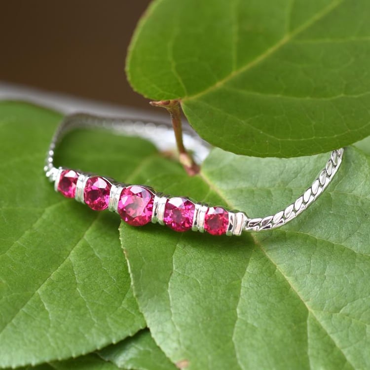 Wunderschönes Silberarmband mit Rubinen Boanah 46086