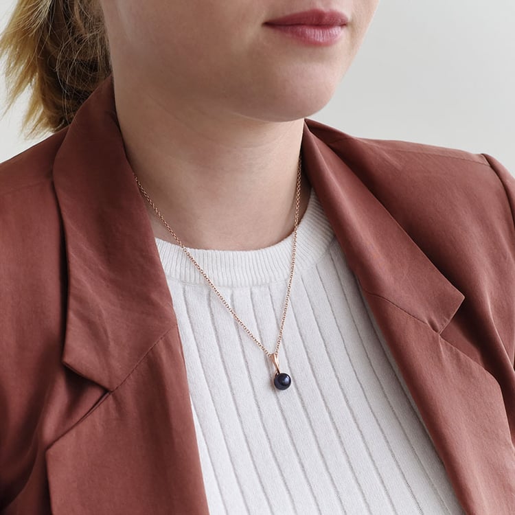 Vergoldeter Anhänger mit schwarzer Perle Hylda 88021