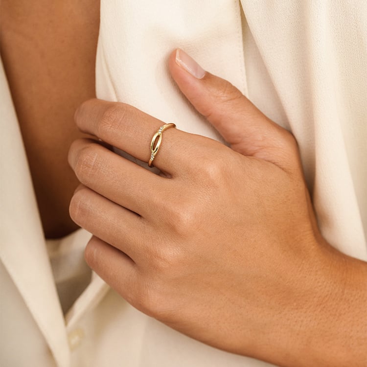 Atypisher Ring aus Gold mit Diamanten Nils 163005