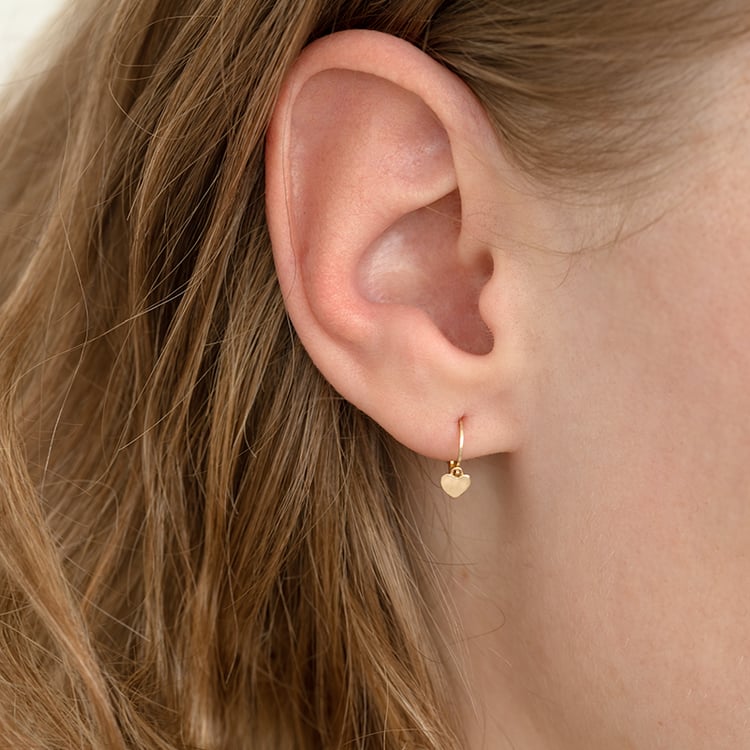 Goldene Kinderohrringe mit einem Herzen Angie 124509