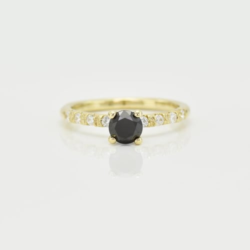 Verlobungsring mit schwarzem Diamant Megha