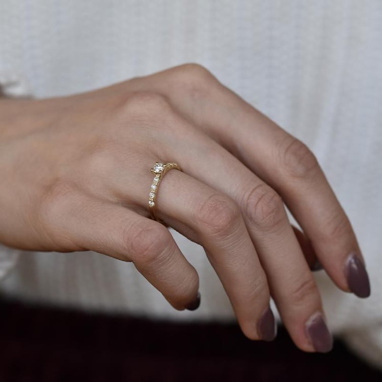 Verlobungsring mit Moissanit und Lab Grown Diamanten Megha 46165