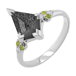 Außergewöhnlicher Ring mit dendritischem Quarz und Olivin Kettil