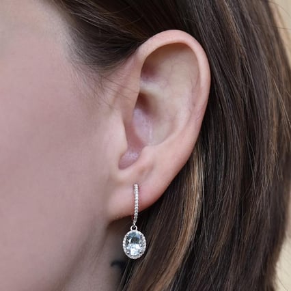 Goldene Ohrringe mit Aquamarinen und Diamanten Azura