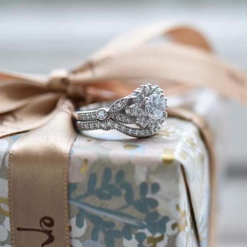 Vintage Ringset aus Gold mit eingefassten Diamanten Jill
