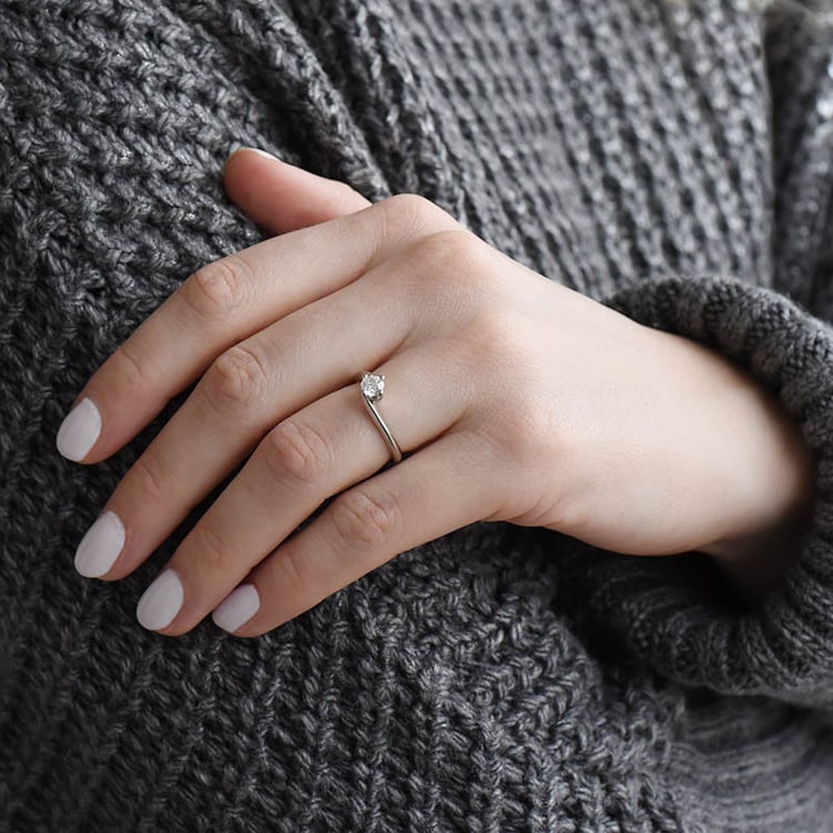 Verlobungsring mit einem 0.45 Karat Diamanten mit GIA-Zertifikat Murine 93906