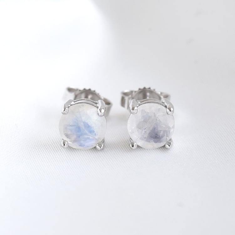 Goldene minimalistische Ohrringe mit Mondsteinen Bernice 79980