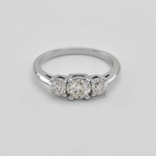 Verlobungsring mit Diamanten Rita