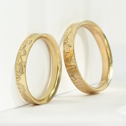 Eheringe mit gravierter Stadt Bevan