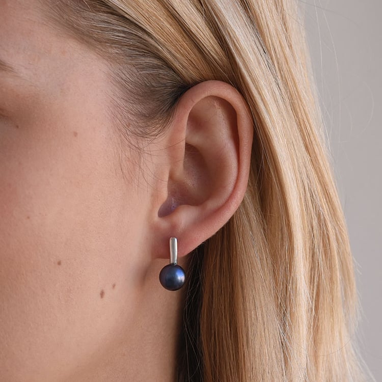 Silberne Hängeohrringe mit schwarzen Perlen Imala 65627