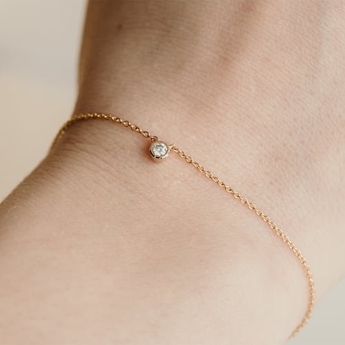 Minimalistisches Armband mit einem Moissaniten Bonato