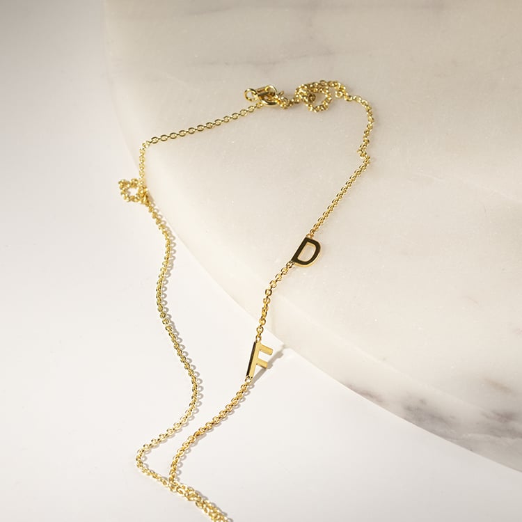 Personalisierte Halskette mit 2 Buchstaben Ihrer Wahl Lupe 132754