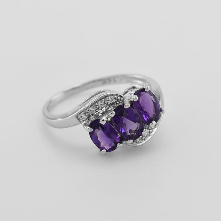 Goldener Ring mit Amethysten 50336