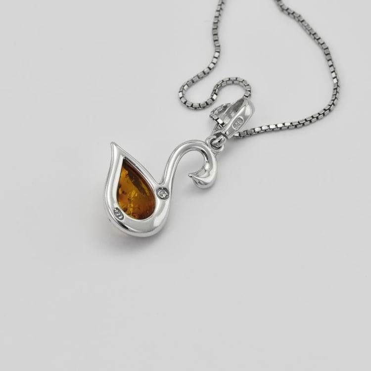 Anhänger in Schwanform 36695