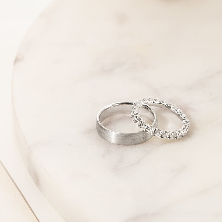 Platin-Ring rundum mit Diamanten besetzt Sykes 137884