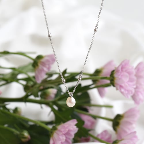 Dezente Kette mit weißer Perle Marta
