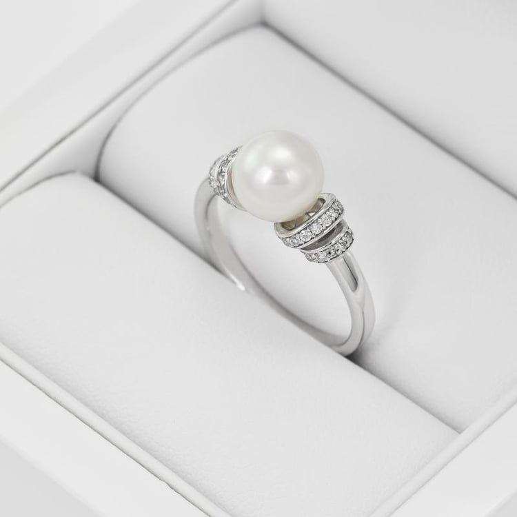 Perle in Goldring aus Platin 30542