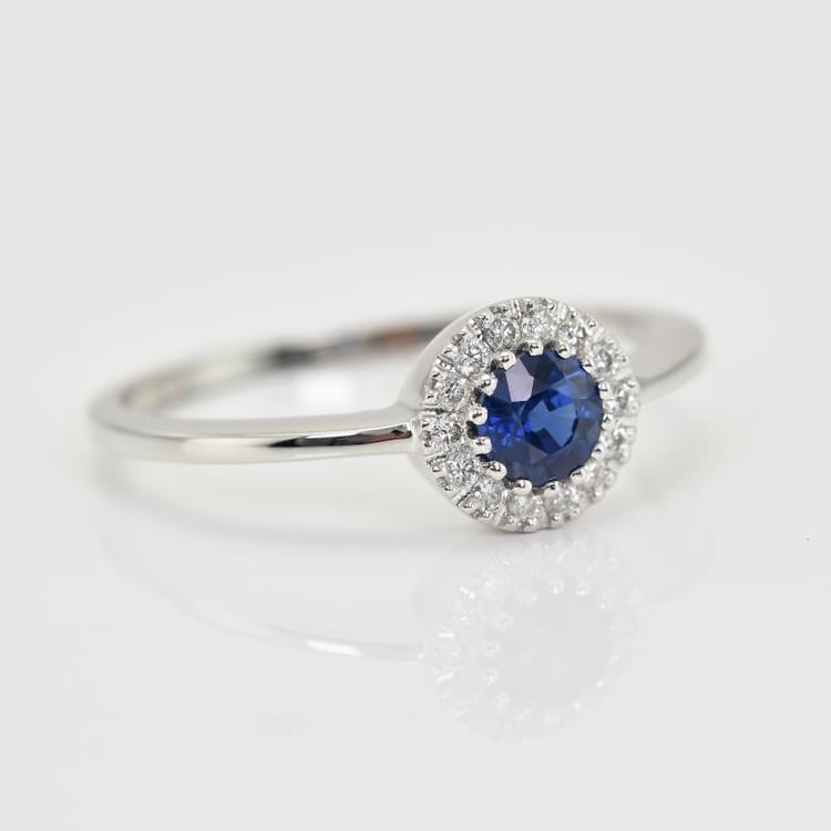 Goldring mit zentralem Saphir mit Diamanten Tafne 13698