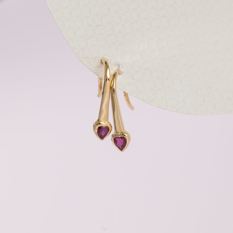 Hängeohrringe mit Rubinherzen Levy 124542