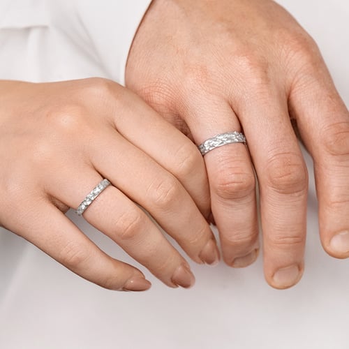 Eheringe mit atypischer Oberfläche Marry