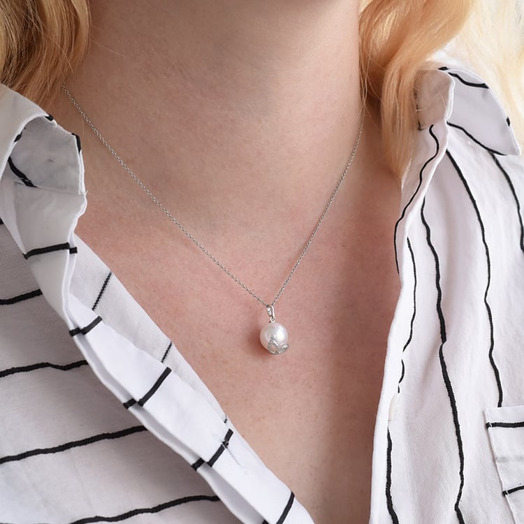 Goldener Anhänger mit Perle und Diamanten-Blättern Joyce 87404