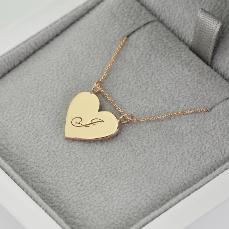 Goldanhänger mit Halskette 38936