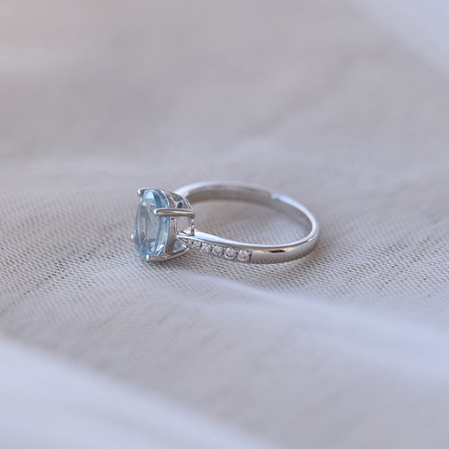 Goldener Aquamarinring mit Diamanten Dodey