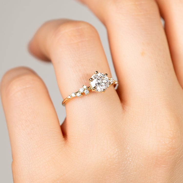 Goldener Verlobungsring mit 1.02 ct IGI zertifiziertem Lab Grown Diamanten Carin 151520